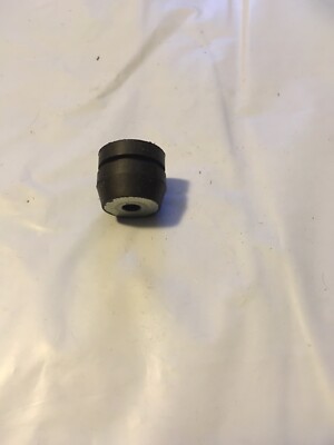Shindaiwa Rubber Mount Support #22. 22155-33730 V401000380 550 575 577 680 695