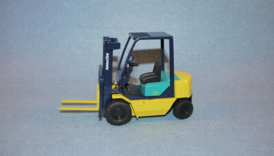 NZG Gabelstapler Komatsu No. 424 FD25T Maßstab 1:25
