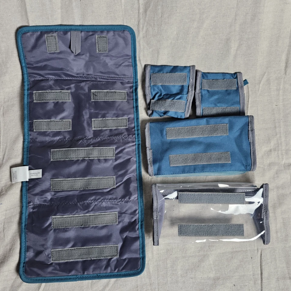 American Tourister Teal Folding Hanging Toiletry Bag Compartments Organizer Case - Image 3 of 4