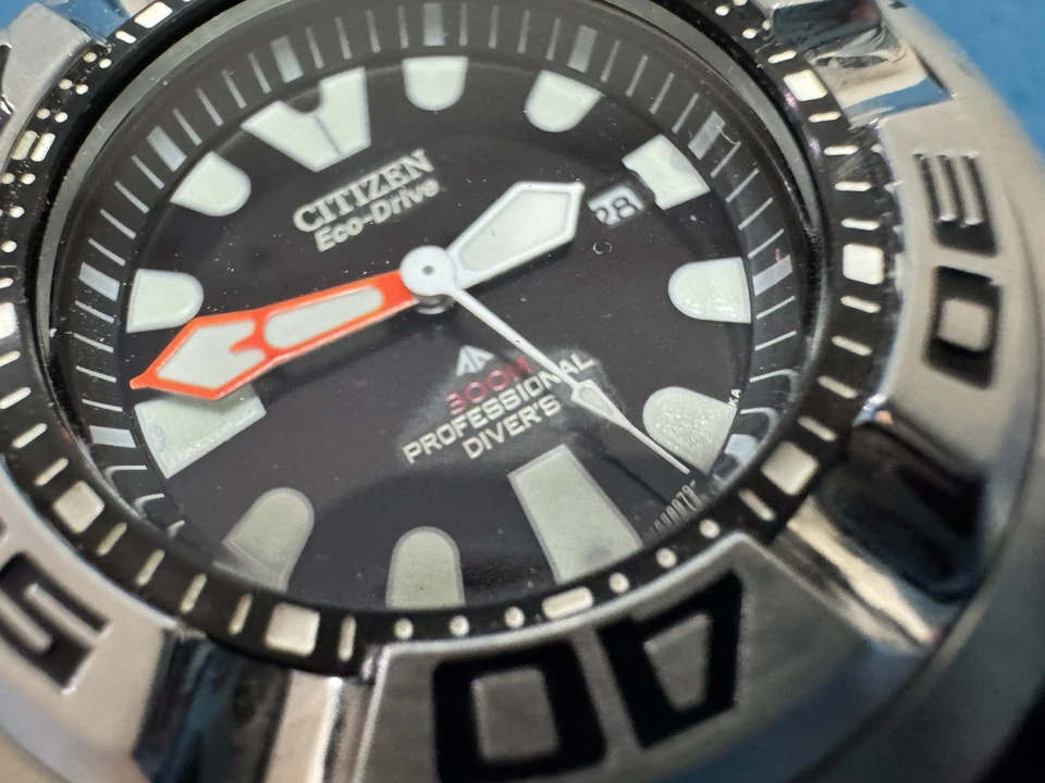 Citizen B873-S057892 Date Divers Professional 300m Eco-Drive * Para piezas * Foto 3 de 4