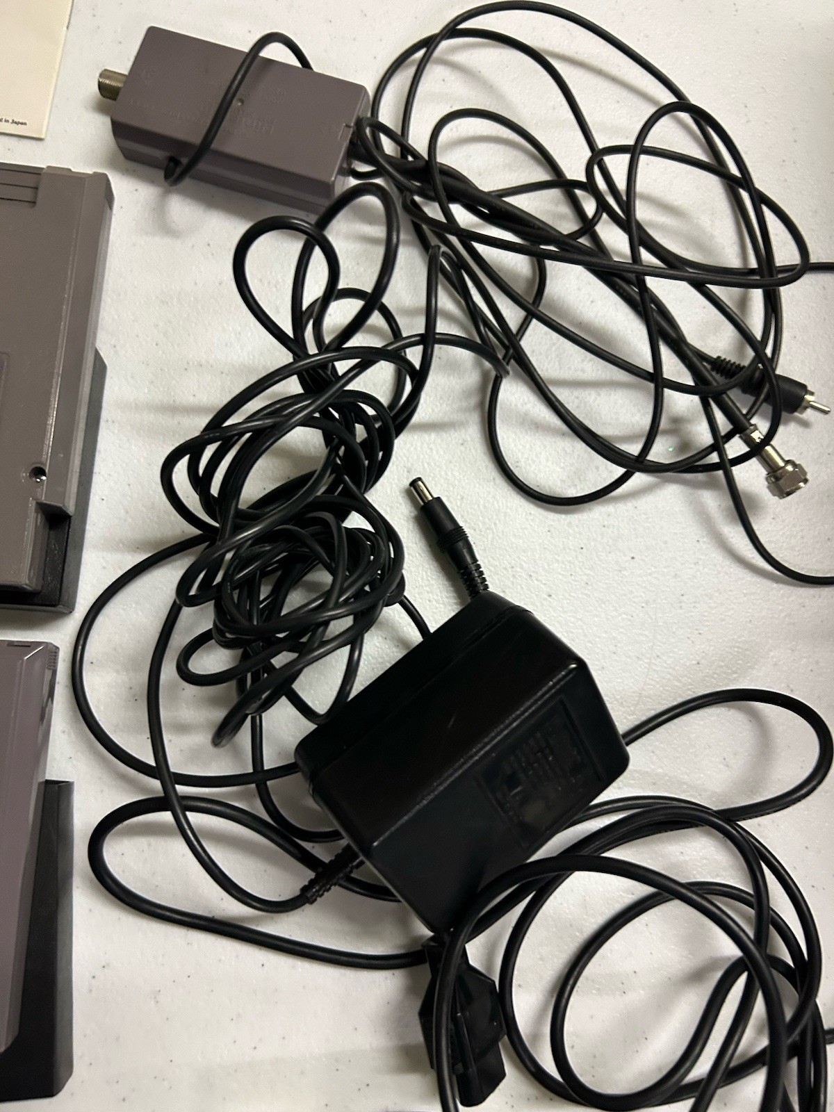 Nintendo Top Loader Console with Megaman 1-6 Manual and Cases AUTHENTIC TESTED 