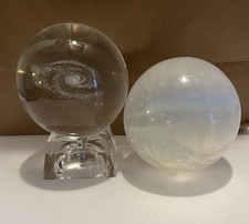 2 Crystal 3  Spheres With 1 Stand. 1 W Laser-engraved 3D galaxy