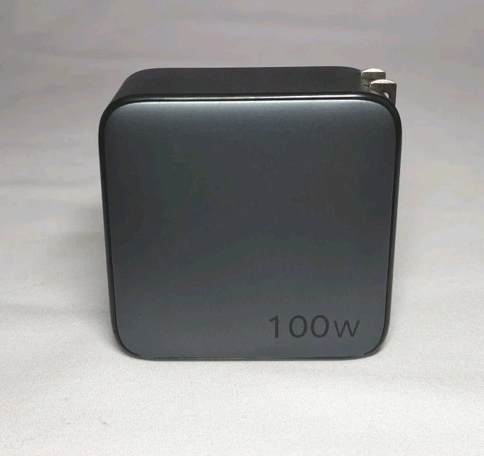 Зарядное устройство UGREEN 100 Вт GaN USB-C адаптер питания - 4 порта складной - Изображение 3 из 4