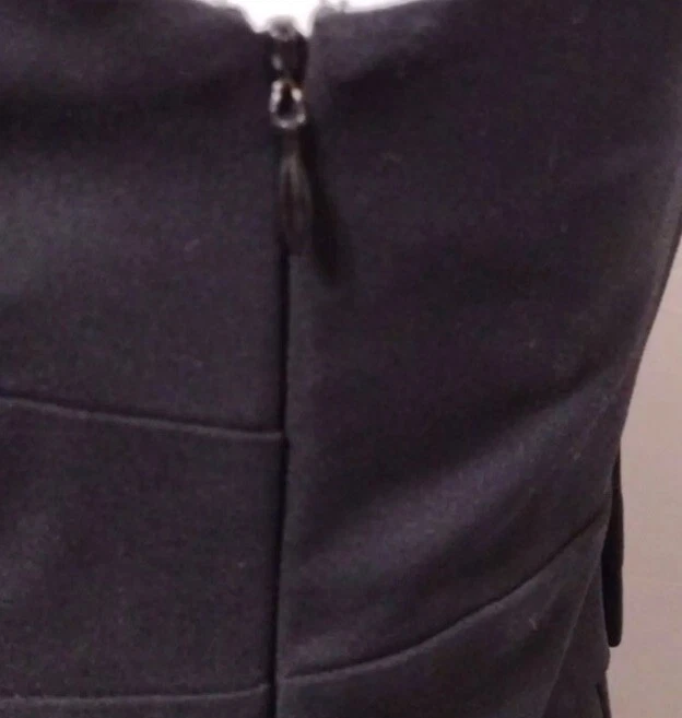 Abito corto nero cocktail LBD Kate Spade Joyann schiena fiocchi ritaglio schiena aperta 2