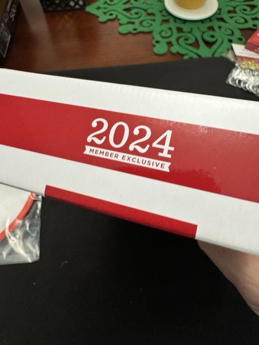 2024 Hallmark North Pole Display Baumständer, Rock und Mini Haken KOC - Bild 3 von 6