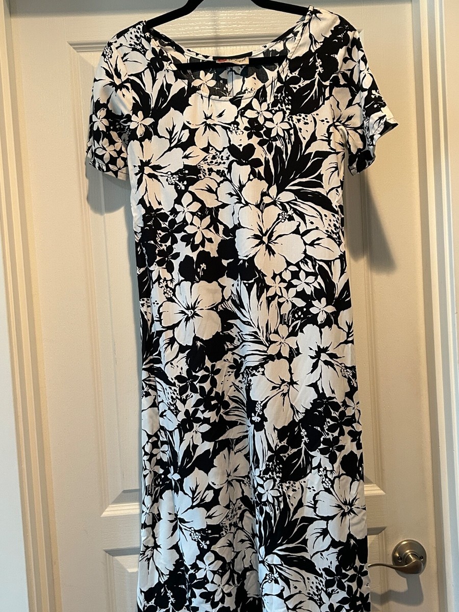 black and white hawaiian dress Blackberry Black Hawaiian Meaaloha Muumuu Dress with Sleeves – PapayaSun main image 1
