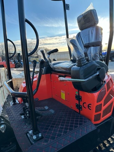 FREE SHIPPING 2025 2 Ton New Mini Excavator EPA certified USA KUBOTA Diesel D902 - Picture 10 of 15