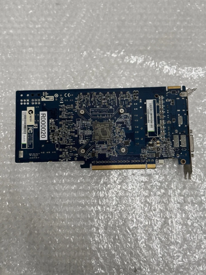 Sapphire Radeon HD6850 1GB GDDR5 PCI Express Graphics Card - Image 3 of 4