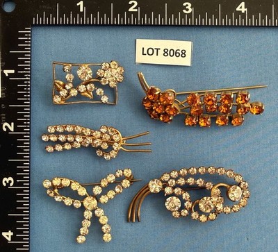 Lot 8068   Selection of Exquisite Vintage Rhinestone Diamante Brooches