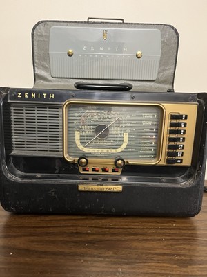 Vintage Zenith Trans-Oceanic Portable Tube Radio   Non-Working / For Parts