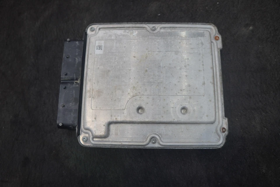 Módulo de control informático del motor V12 HY53-12A650-AA Aston Martin DB11 2017 *Nota* Foto 2 de 4