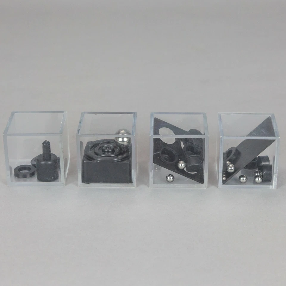 Rompicapo cubi trasparenti palline acciaio Original Pussy brain teaser - Lotto 4 - Immagine 2 di 4