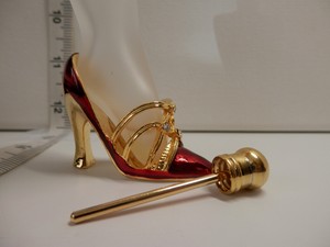 perfume with shoe shape