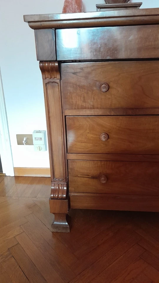 comò in noce 1820 con specchiera - Immagine 2 di 4