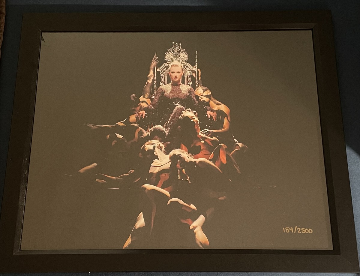 Taylor Swift Reputation Tour Litho #1 16 X 20 No. 154/2500 Taylor Swift Reputation Tour Litho #1 16 X 20 No. 154/2500