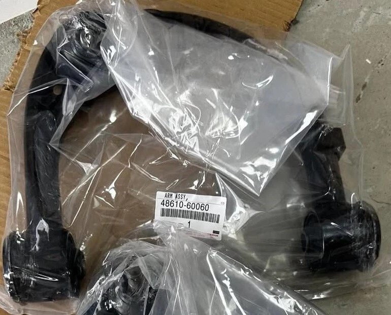 Juego de brazo superior suspensión delantera genuino Toyota Land Cruiser Lexus LX450D LX570 Foto 4 de 4