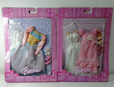 MATTEL 2005 BARBIE AS RAPUNZEL Wedding FASHION GIFT SET Doll Cloth Lot of 2 Set