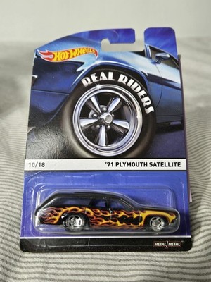 Hot Wheels 2014 PLYMOUTH SATELLITE 1971 WAGON #10/18  HERITAGE Real Riders RARE