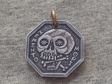MEMENTO MORI / MEMENTO VIVERE 999 SILVER SKULL OCTAGON REMEMBER PENDANT
