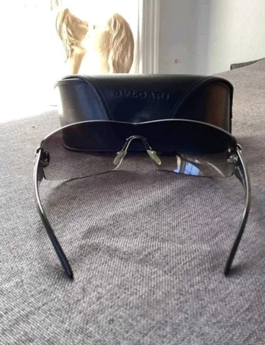 Auténticas gafas de sol BVLGARI 6008-B negras con escudo sin montura medallón de cristal Foto 4 de 4