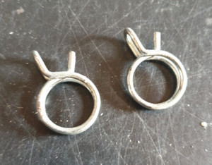 Waschmaschine Wassereinlass Magnetventil Gummi Rohr Feder Clips Schellen x 2