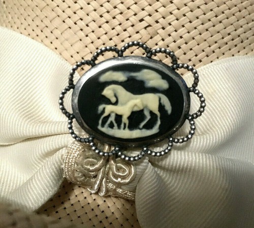 BLACK CAMEO HATPIN WITH WHITE COLT AND HORSE - MARE - ANTIQUE SILVER FINISH - Picture 10 of 13