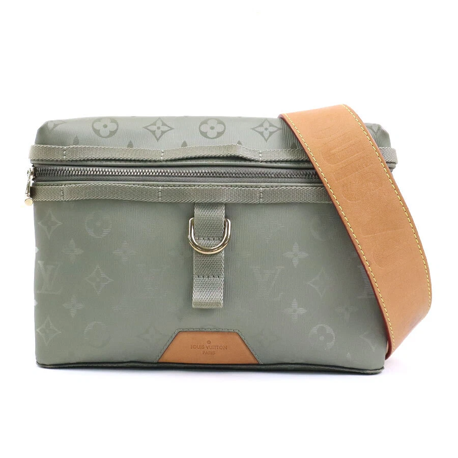 Auth LOUIS VUITTON Monogram Titanium Messenger PM Crossbody Bag 