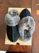 UGG Women  s Black Suede Slippers with Gray Fur Trim Size 8