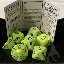 Chessex 38026 Hidden Wonders Frosted Bright Green/Black Polyhedral 7 Dice Set