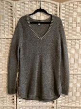 Women’s TOAD&CO Merino Wool gray Sweater V Neck Rounded Hem sz L