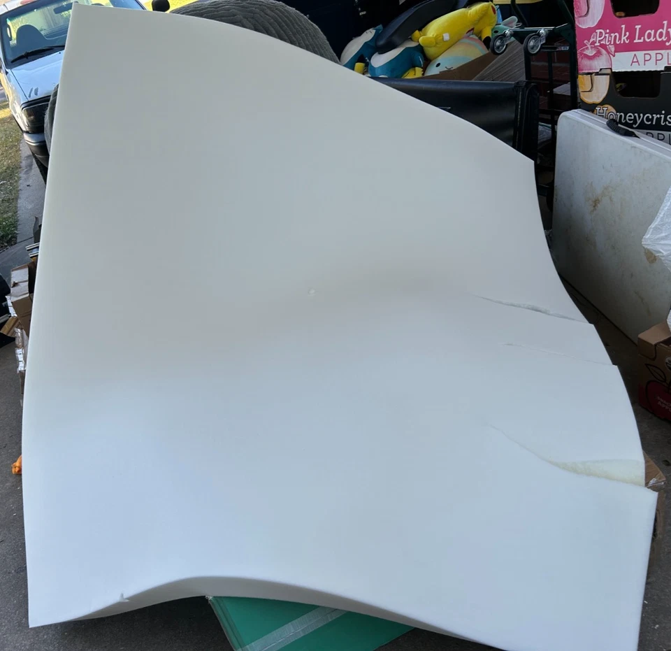 Colchón de espuma viscoelástica Tempur-Pedic Serenity 2+1 Cooling tamaño KING DAÑADO Foto 2 de 4