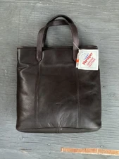 ladies voyager genuine leather brown pocketbook nwt