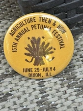 1981 Vintage 16th Annual Dixon IL Petunia Festival Pinback Button Old Wheat Pin
