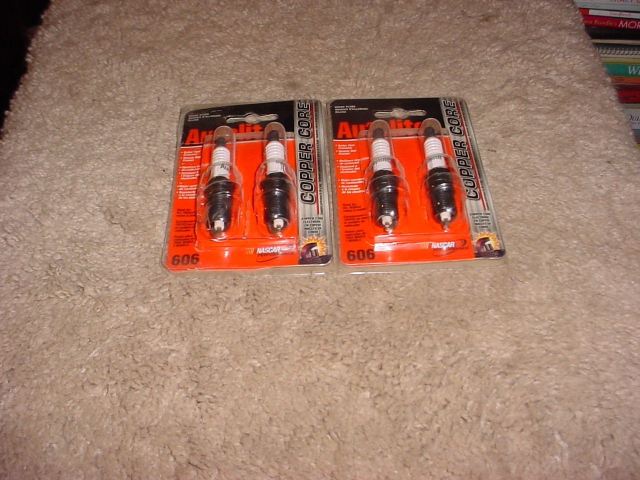 Autolite 606 Copper Spark Plugs - 4-Pack NOS