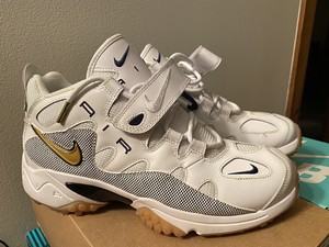 nike air turf raider