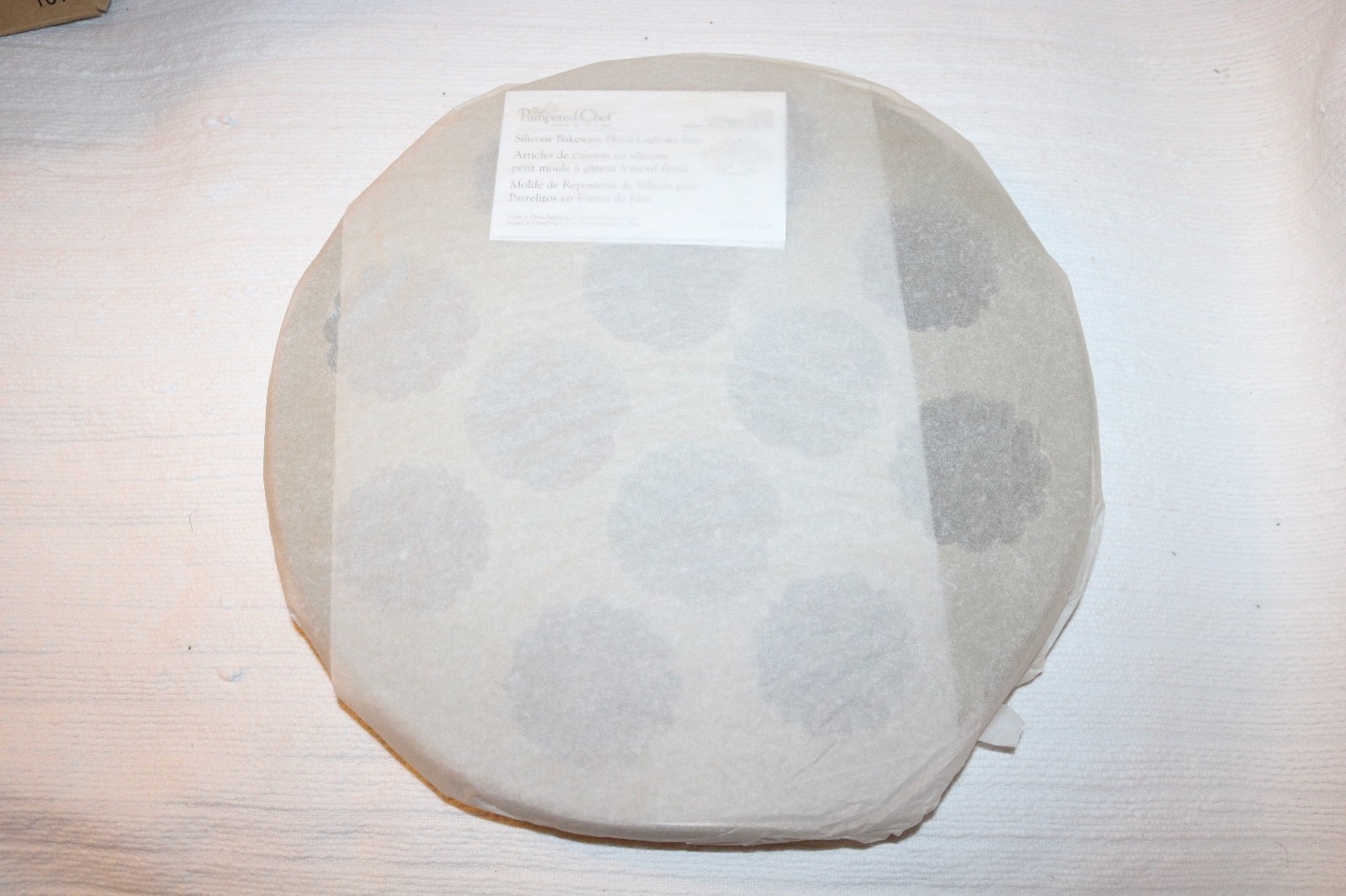 Pampered Chef Silicone Bakeware Floral Cupcake Pan 1613, New in Box eBay