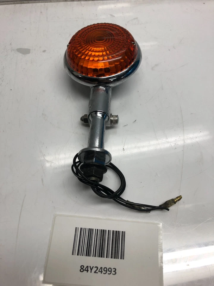 YAMAHA XV 750H 1981 - 90 RH OR LH REAR OR FRONT FLASHER OEM LOT84 84Y24993 M1599 - image 3 of 3