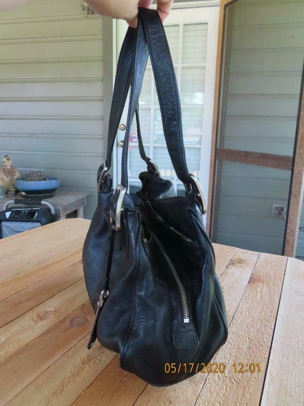 Cole Haan black pebble leather handbag shoulderbag purse classic style