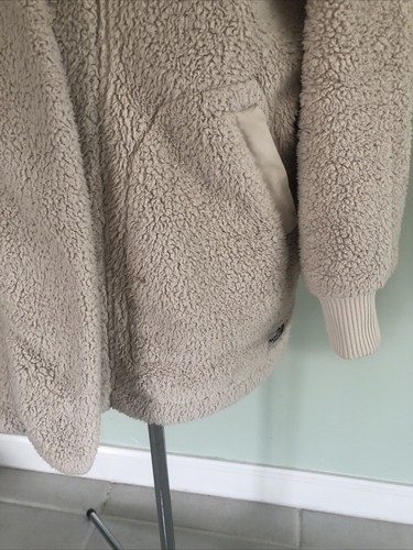 Chaqueta Sherpa de Vellón The North Face Suave con Capucha Beige (Mujer S-M) #NF0A3YU9 - Imagen 3 de 12