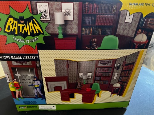 DC Retro 66 Batman Classic TV Series Wayne Manor Library Playset McFarlane Toys - Picture 5 of 6