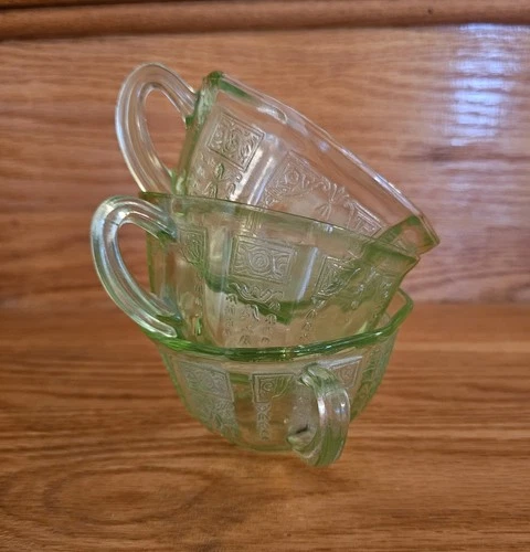 VTG 1930s Uranium DepressionGlass TeaCups Hocking Princess Pattern 3pc 1 Chipped