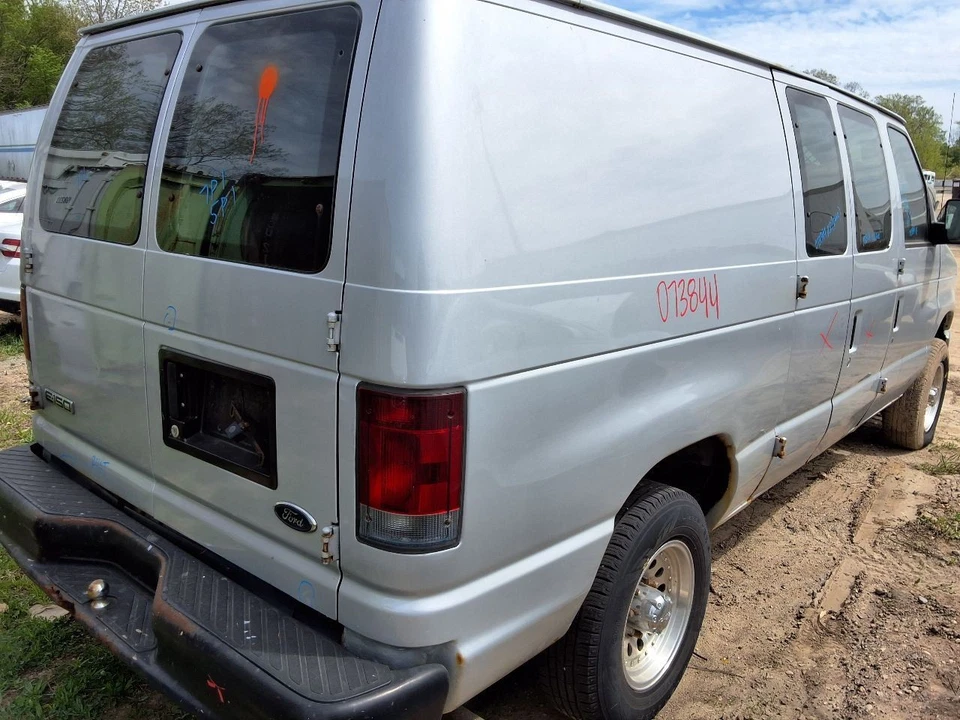 Rear Axle 9.75" Ring Gear Semi-floating Axle Fits 08-10 FORD E250 VAN 1108097 — 第 4/4 张图片