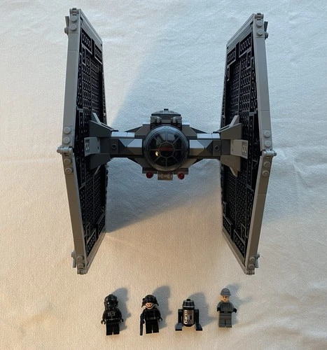 LEGO Star Wars TIE Fighter 9492 Complete Set  GREAT CONDITION