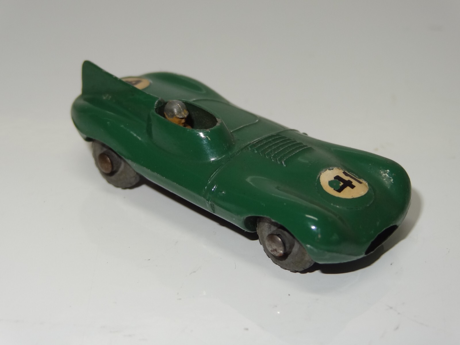 Matchbox 41b, Jaguar (D) Type - Free Price Guide & Review