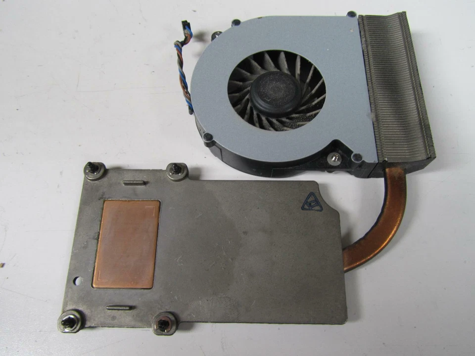 Genuine HP EliteBook 8460P 14 in. CPU Fan w/Heatsink for Socket G2 - 642766-001 - Image 2 of 4