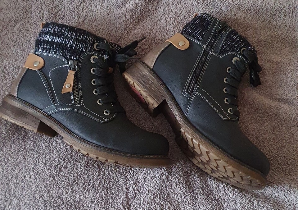 PAVERS LADIES SIZE 5 KITTED CUFF ANKLE BOOTS..... ALL NEW