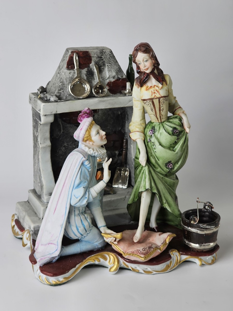* vintage compotier ୨୧ 小さな コンポティエ Vintage Dino Bonalberti Capodimonte Porcelain Cinderella Figurine