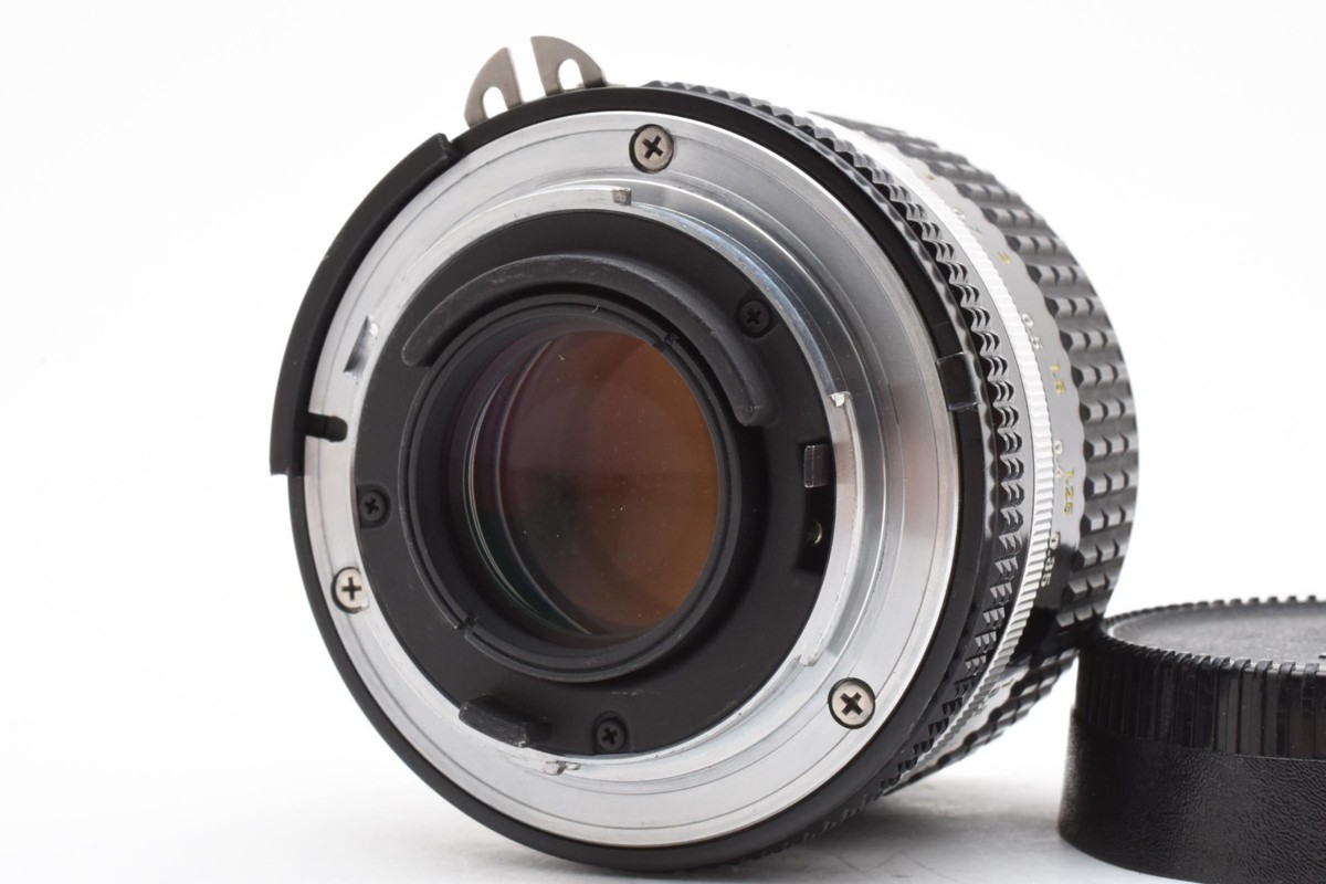 Nikon レンズ　NIKKOR 35mm f2 Ai-s ais NEAR MINT+++] Nikon Ai-s AIS Nikkor 35mm F2 MF Wide Angle