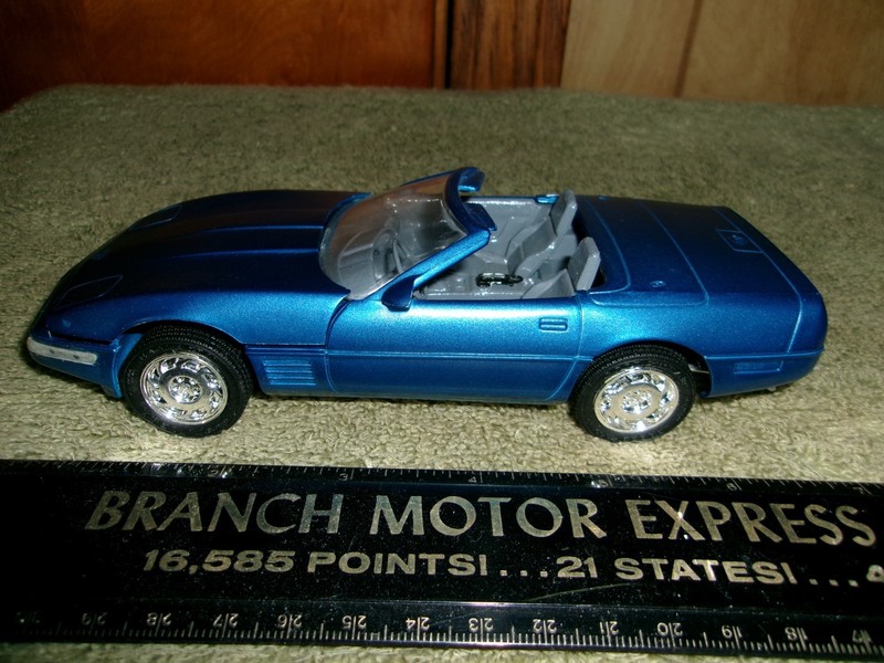 Monogram 1:25 '92 Corvette ZR-1, 'Quasar Blue, decent Built Model car, "As Is,!!