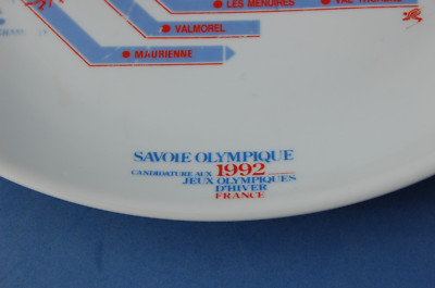 Quimper. Une assiette Henriot des JO de 1968